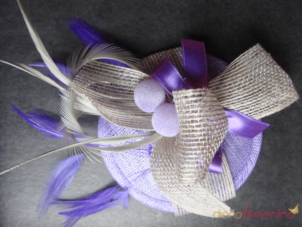 Tocado coqueto de Lindi Lú