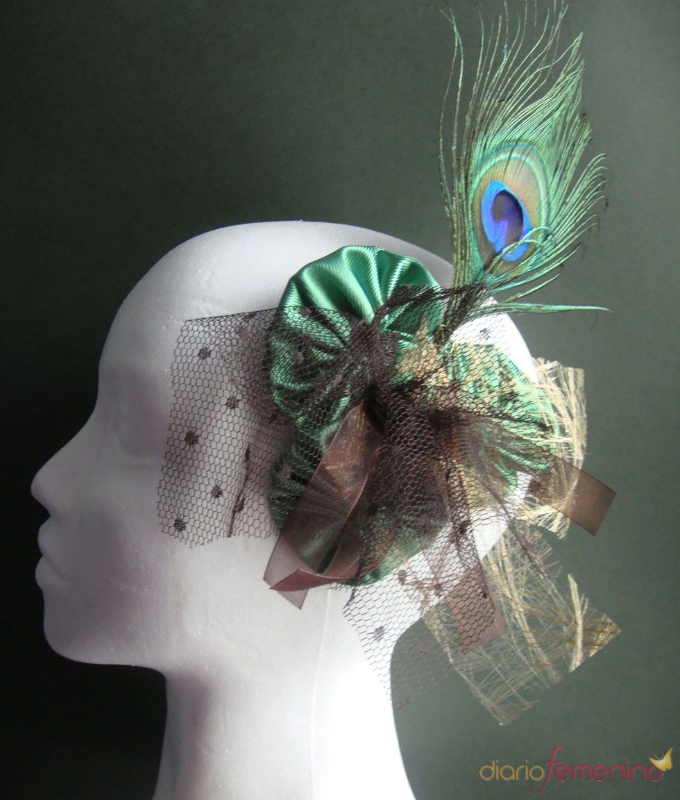 Tocado de Lindi Lú: colores primaverales