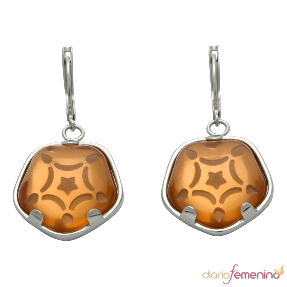 Marduk: pendientes naranjas de la colección Gula