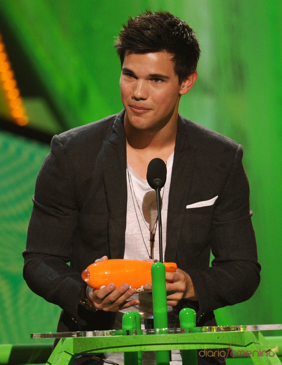 Taylor Lautner en los Kids Choice Awards 2010