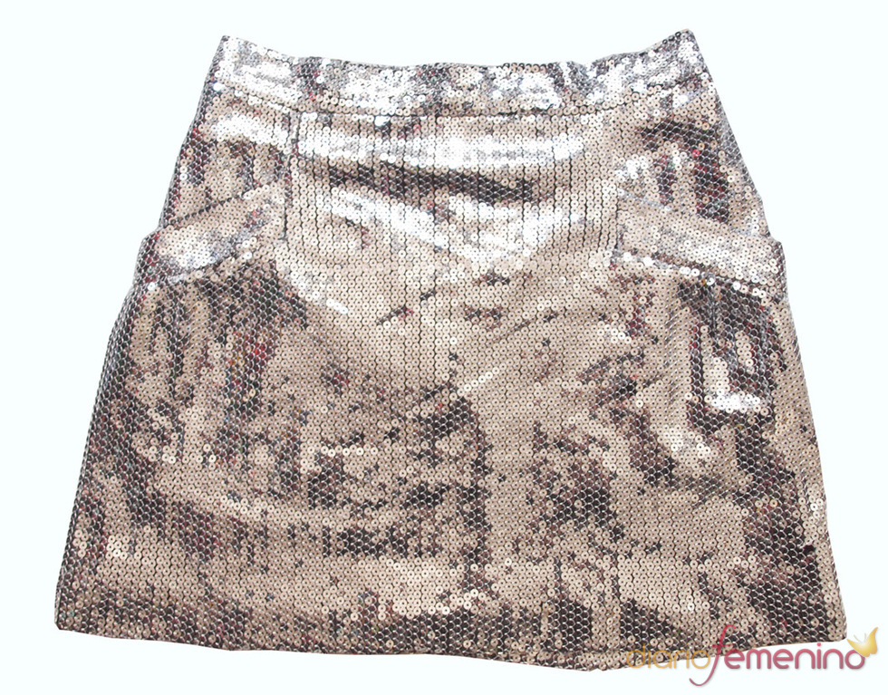 Look Jennifer Aniston: minifalda strass de Baby Phat