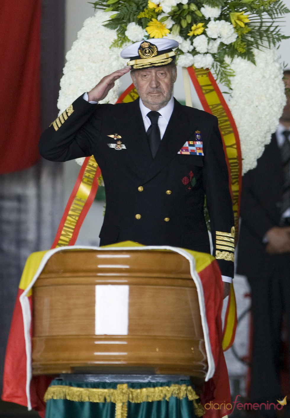 Juan Carlos I preside funerales por soldados muertos en Haití