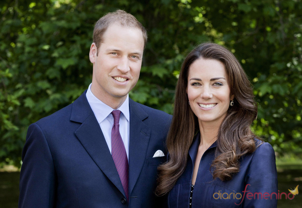 Foto oficial del primer viaje oficial de Kate Middleton y Guillermo de Inglaterra
