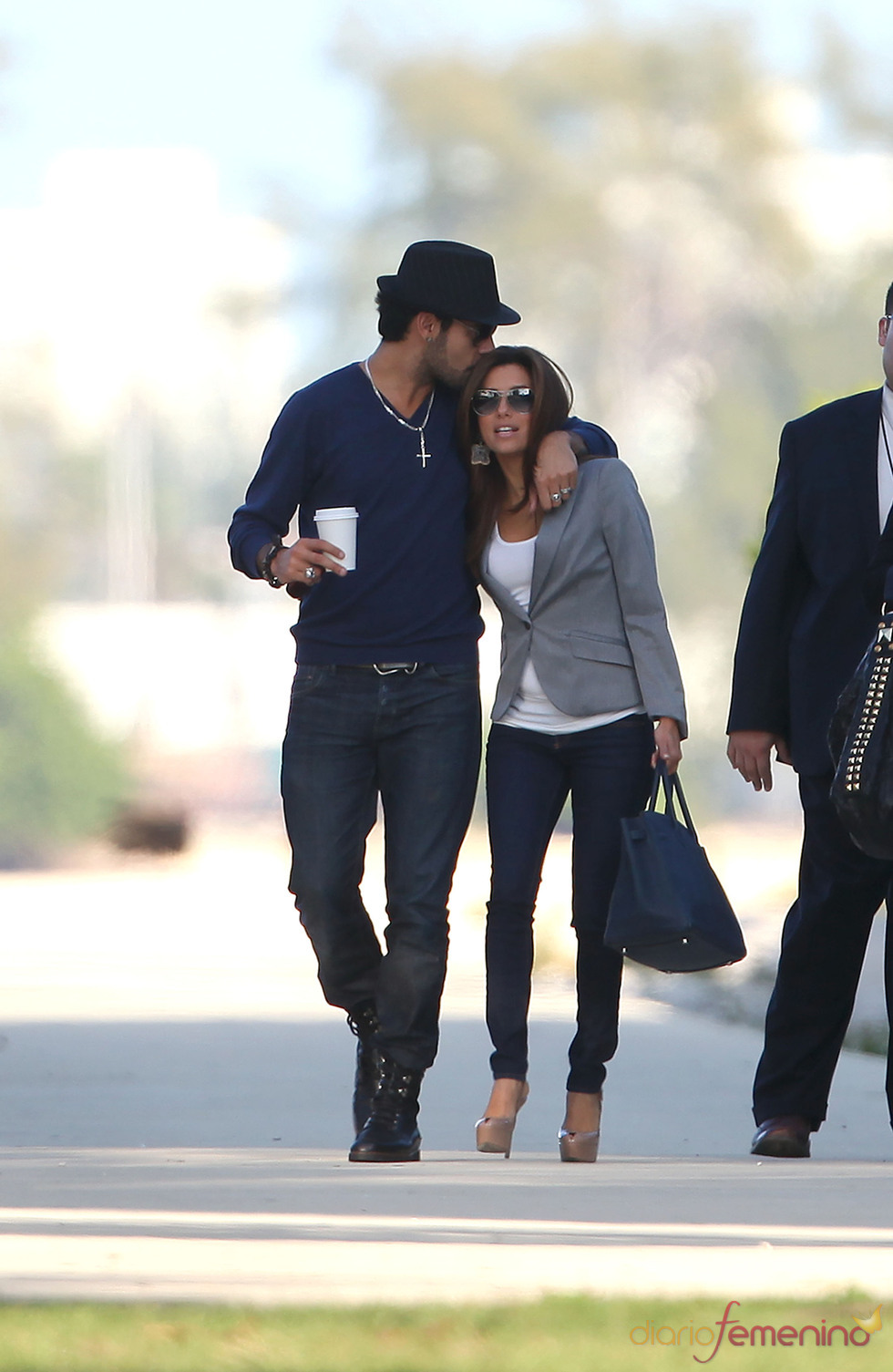 Eva Longoria y Eduardo Cruz pasean por las calles de Miami muy acaramelados
