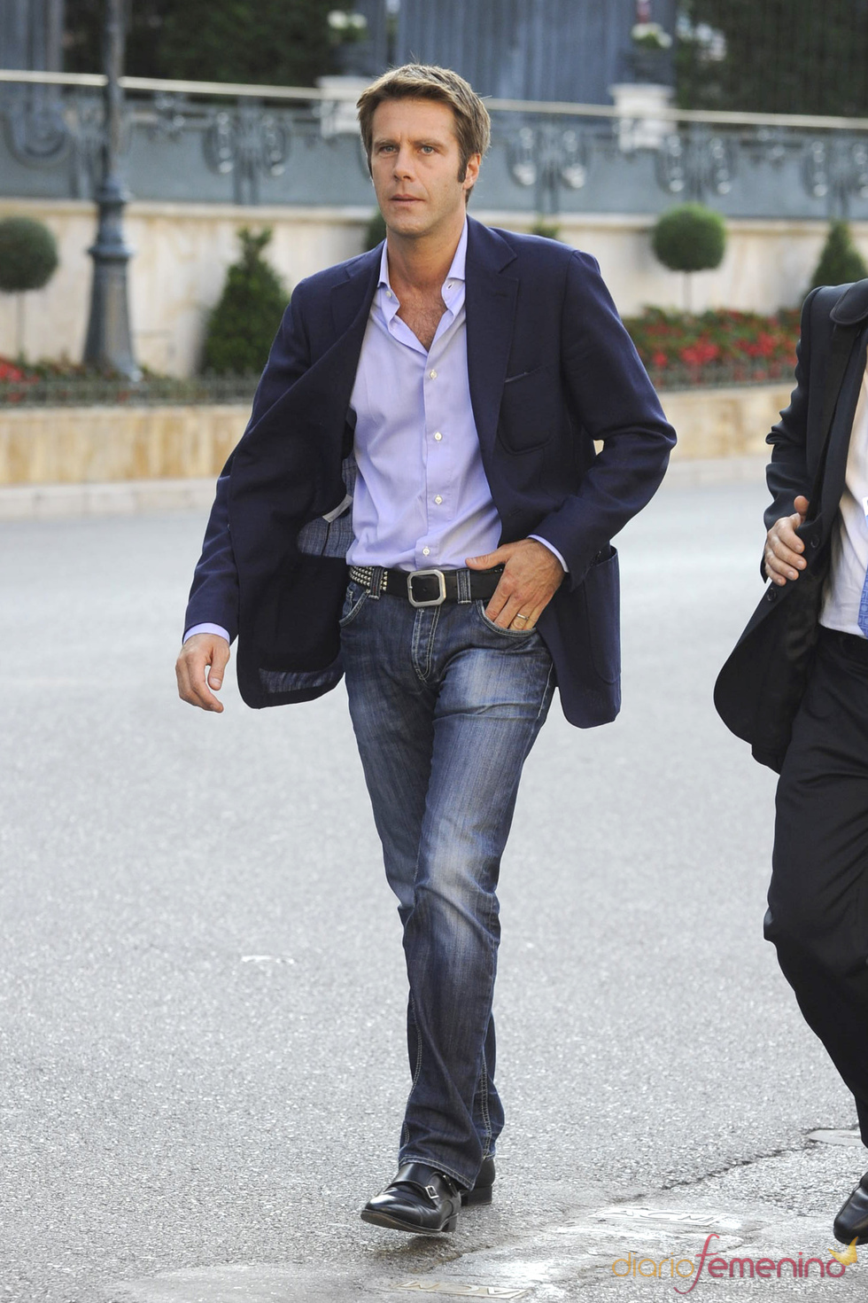 Filiberto de Saboya llega a Mónaco para la Boda Real