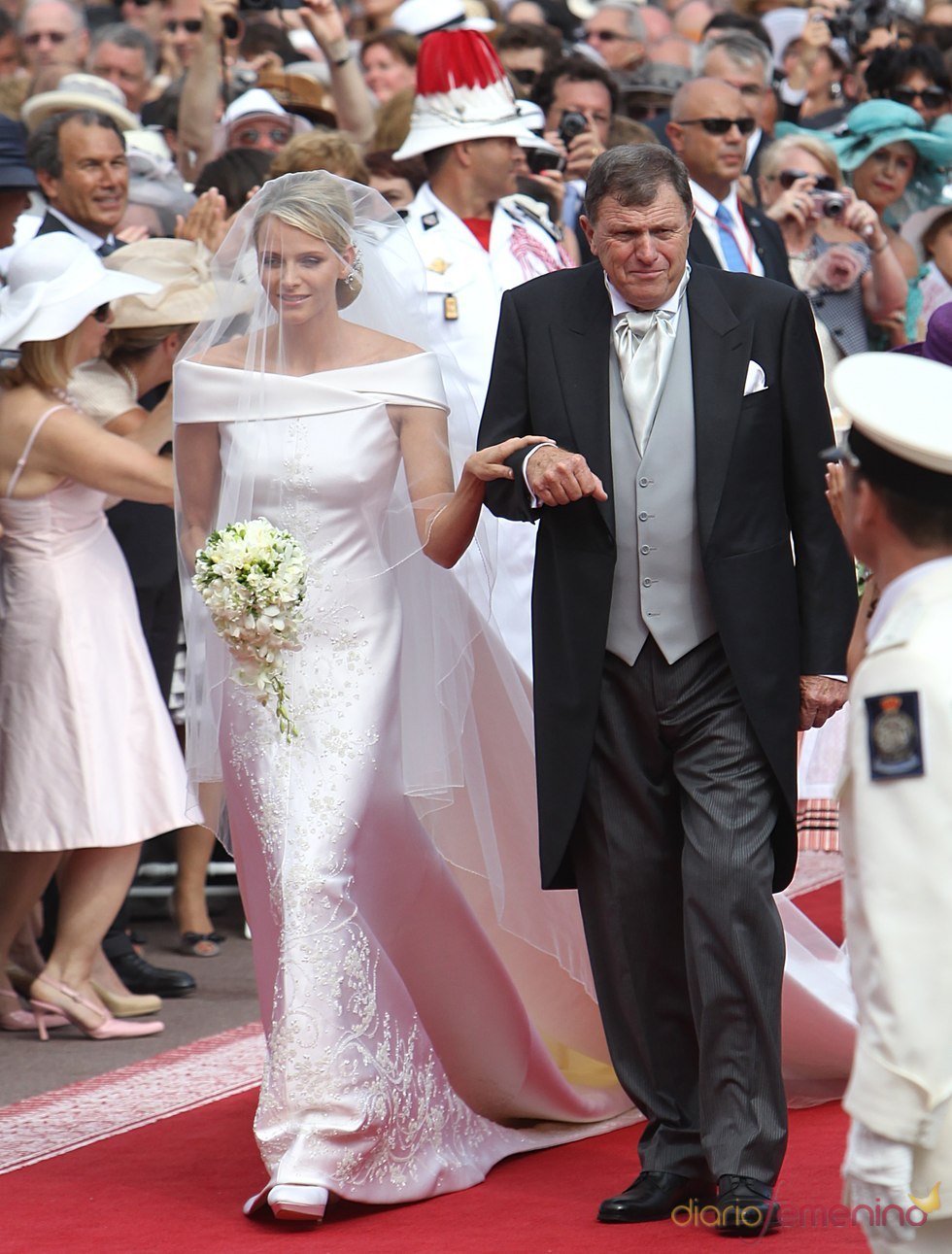 El vestido de novia de Armani de Charlene Wittstock el día de la Boda Real de Mónaco