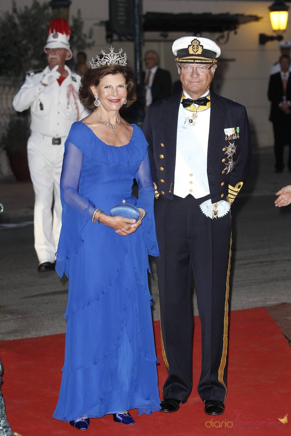 La reina Silvia de Suecia en la cena de gala de la Boda Real de Mónaco