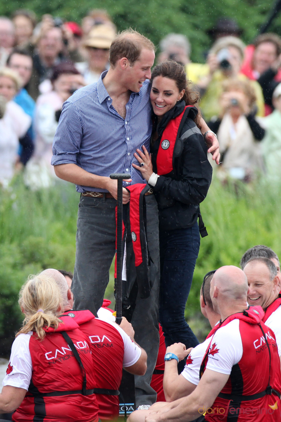 Guillermo de Inglaterra y Kate Middleton participan en una regata en Canadá