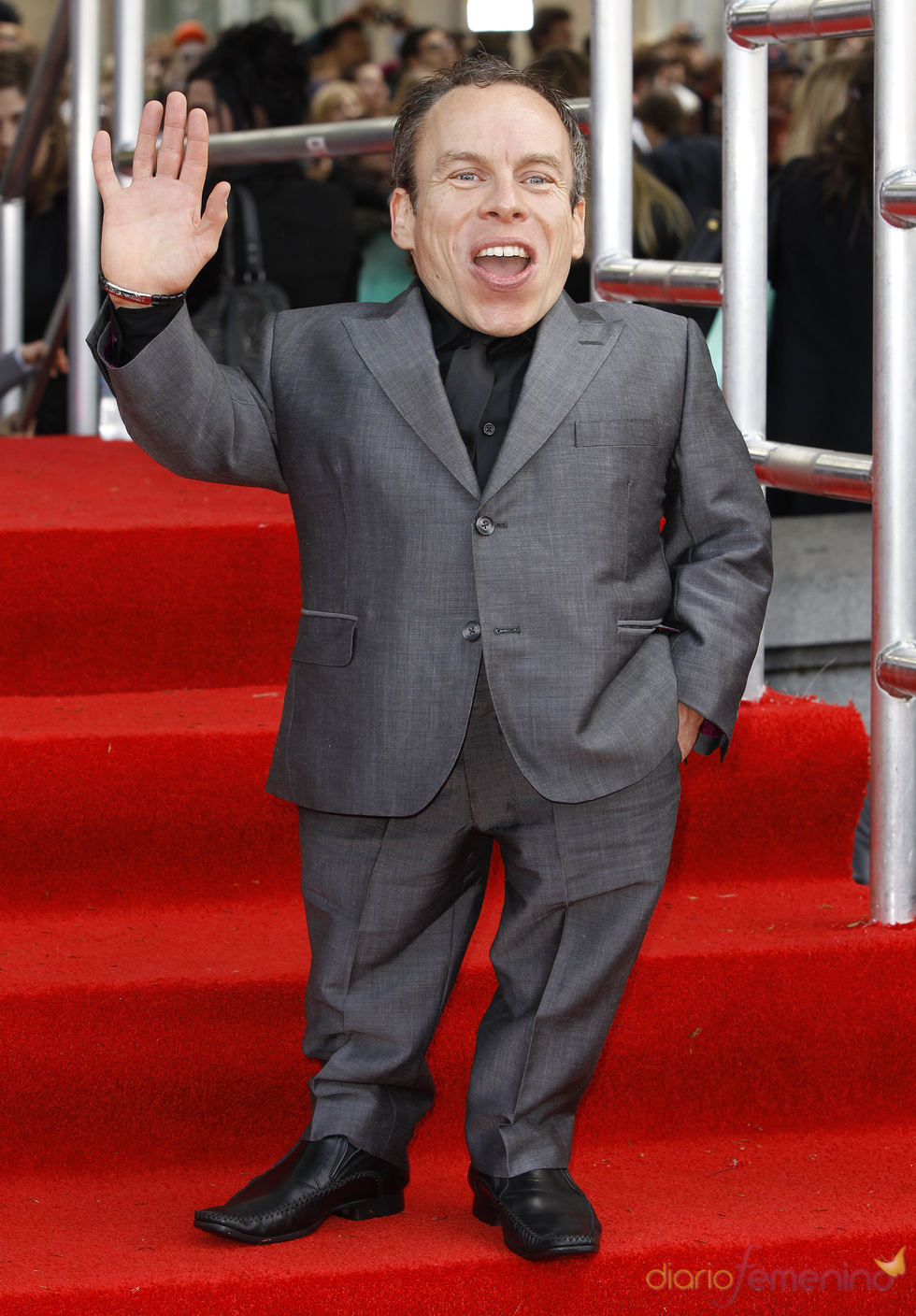 Warwick Davis llega a la premier mundial de 'Harry Potter'