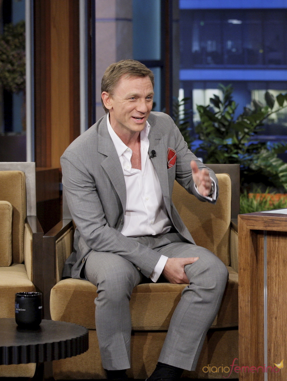 Daniel Craig promociona en el show de Jay Leno 'Cowboys and aliens'