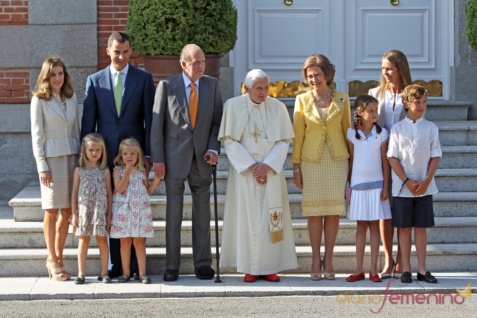La Familia real con el Papa Benedicto XVI en la Zarzuela durante las JMJ
