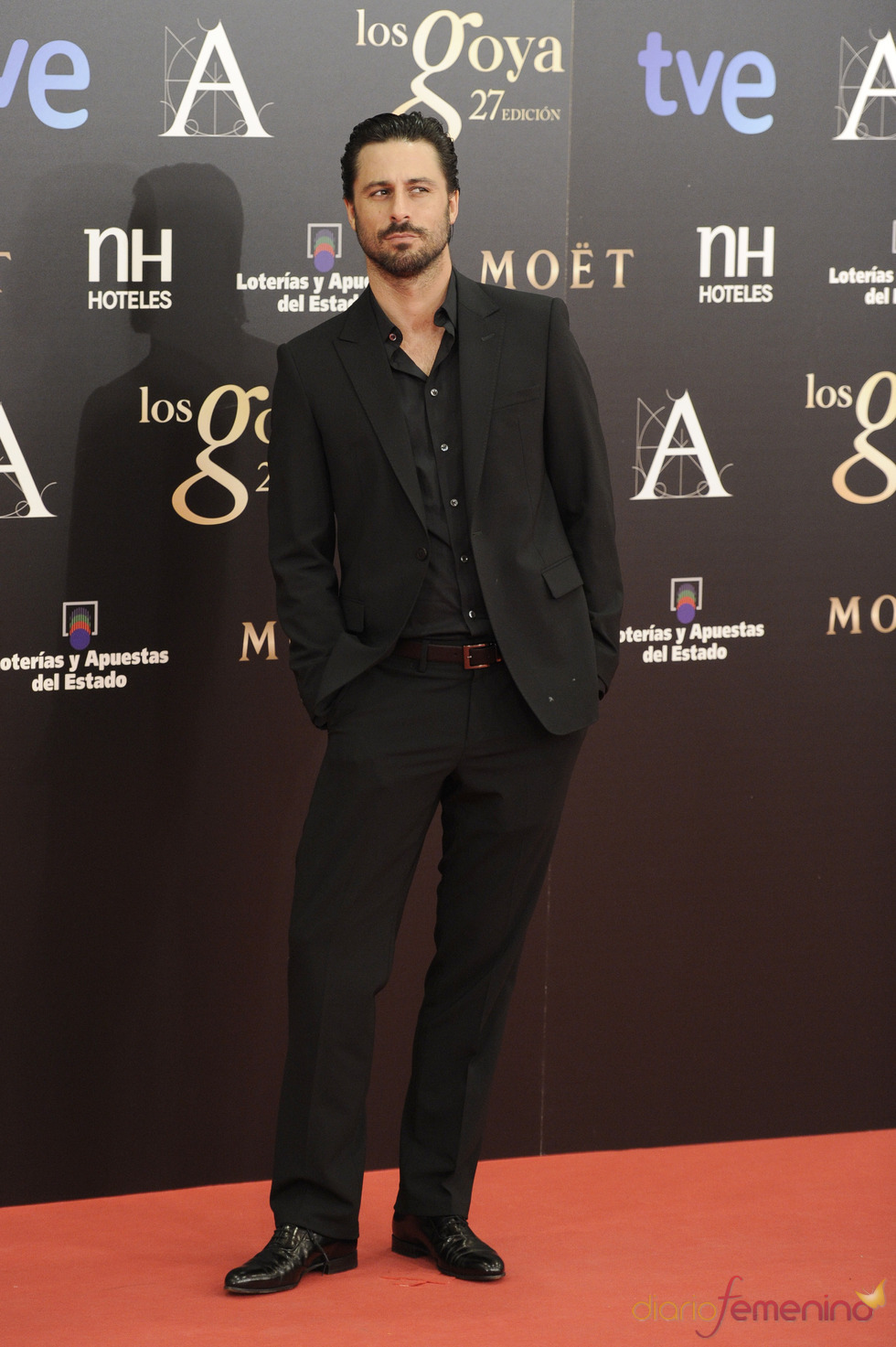 Hugo Silva en la alfombra roja de los Goya 2013