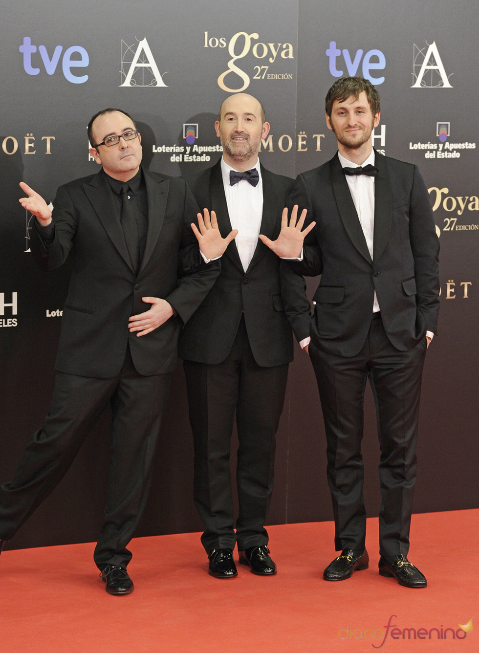 Carlos Areces, Javier Cámara y Raúl Arévalo en la alfombra roja de los Goya 2013
