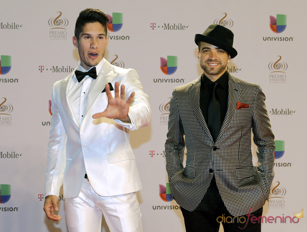 Chino y Nacho en la alfombra roja de Lo Nuestro 2013
