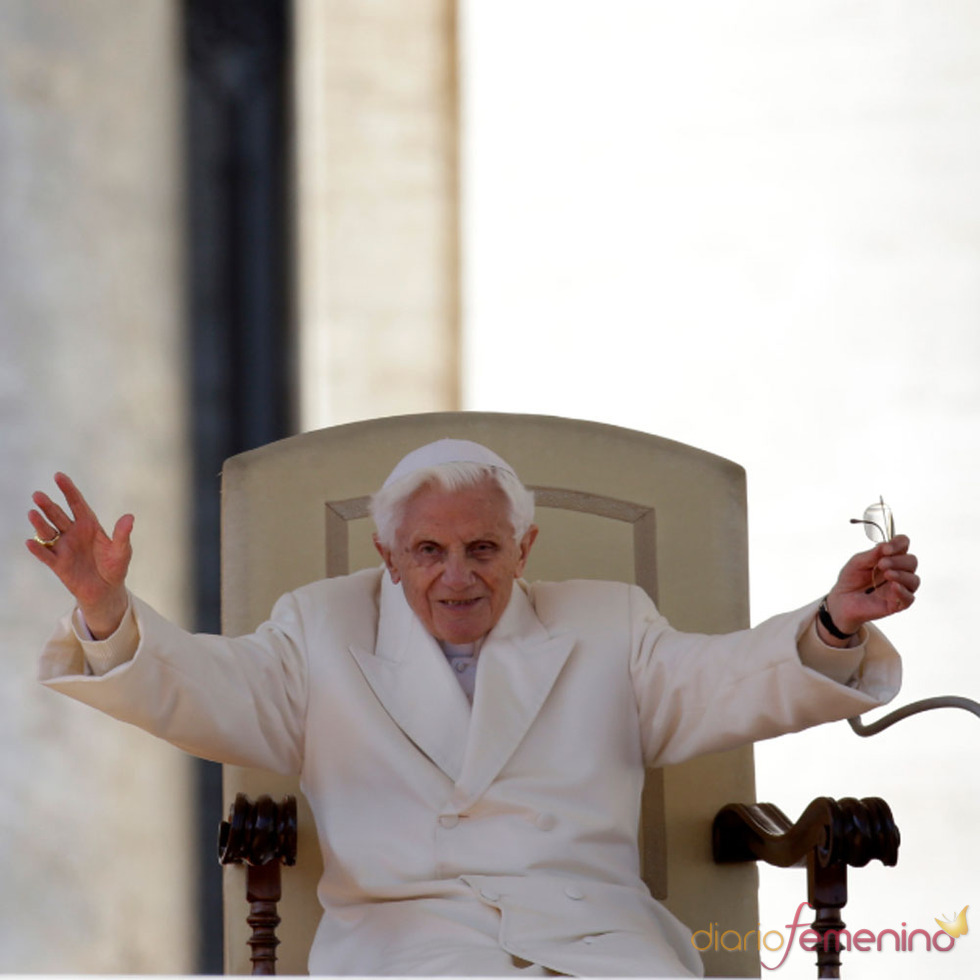 La despedida del Papa Benedicto XVI: 'No abandono la Cruz'