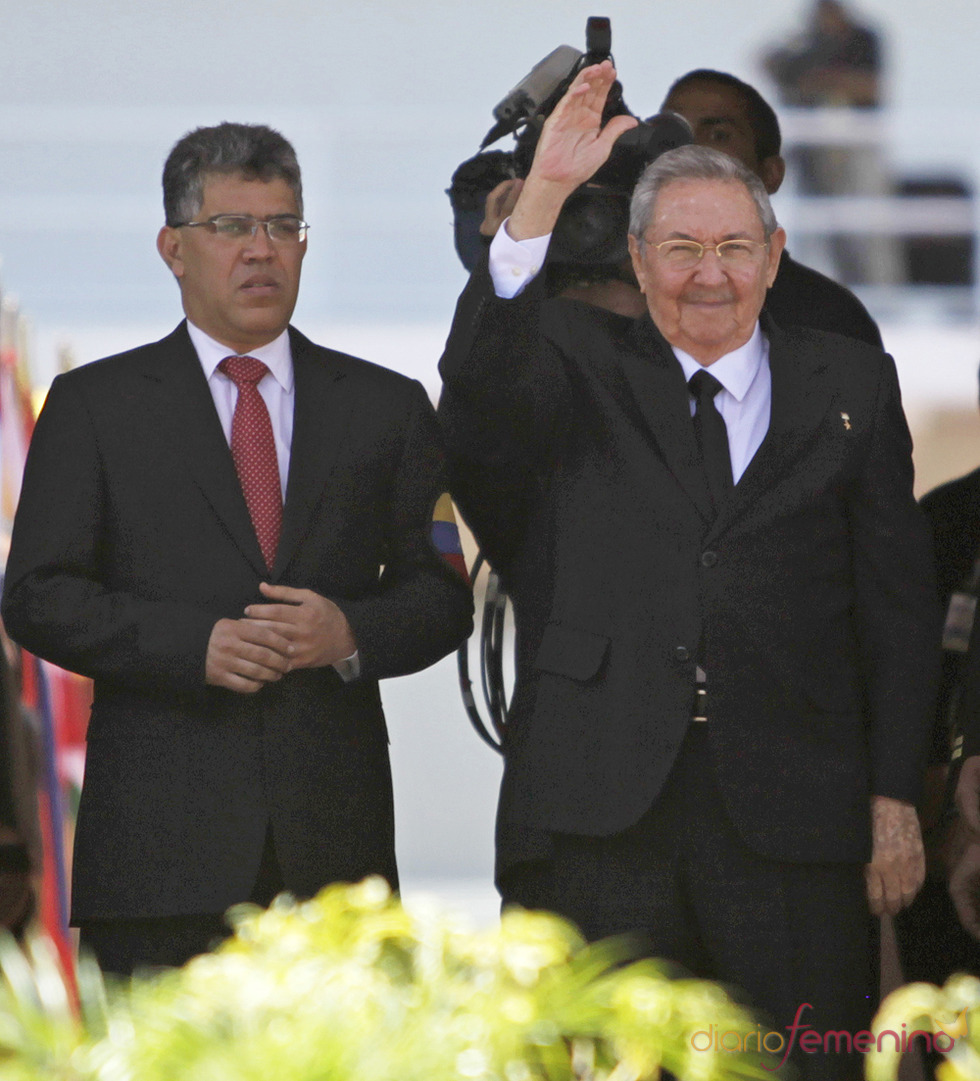 Raúl Castro, presidente de Cuba, llega al funeral de Hugo Chávez