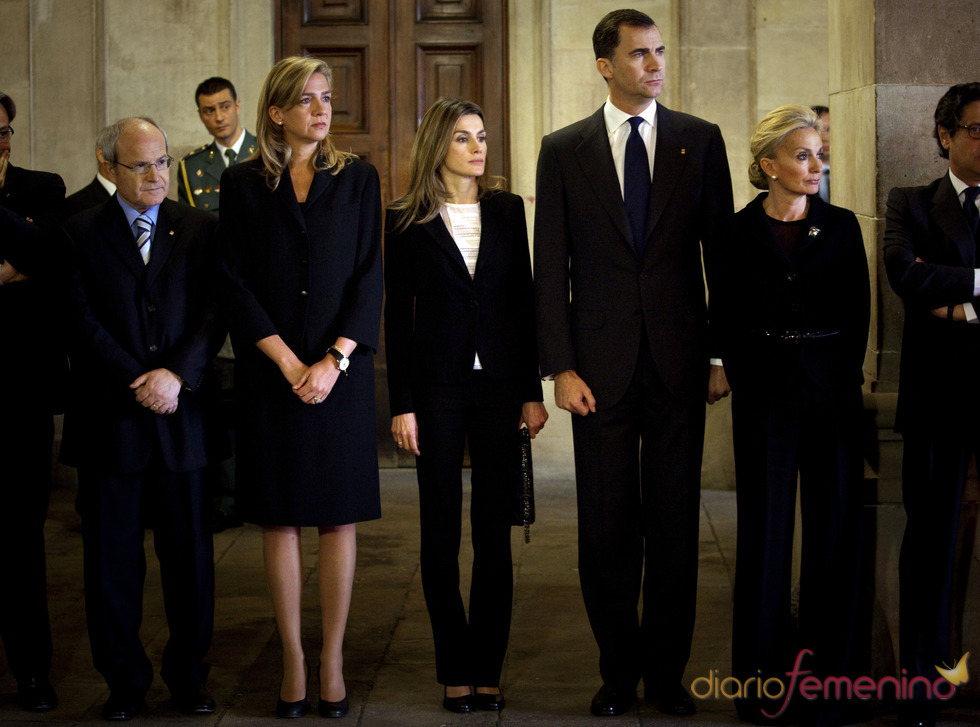 Los Príncipes de Asturias en la capilla ardiente de Samaranch
