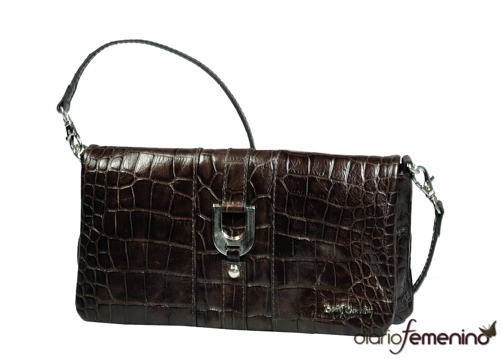 Clutch marrón de Betty Barclay