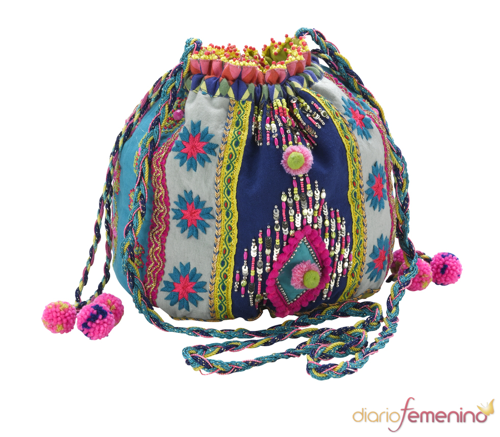 Bolso-saco de estilo 'flower power'