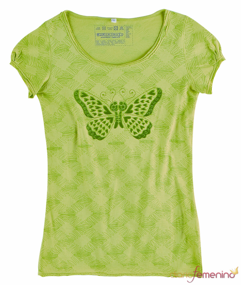 Camiseta con mariposa de Kukuxumusu