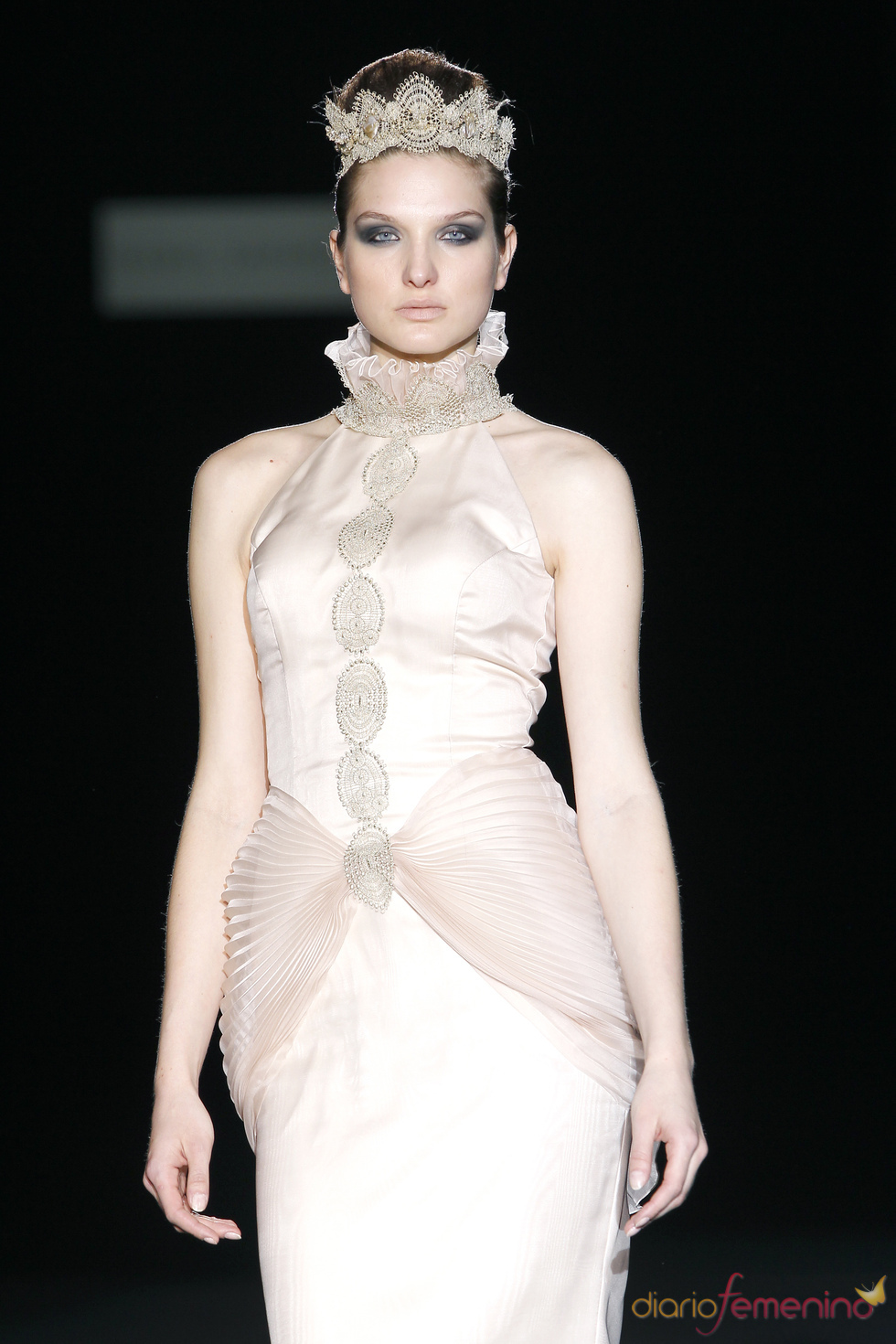Vestido de la colección novias 2011 de Isabel Zapardiez