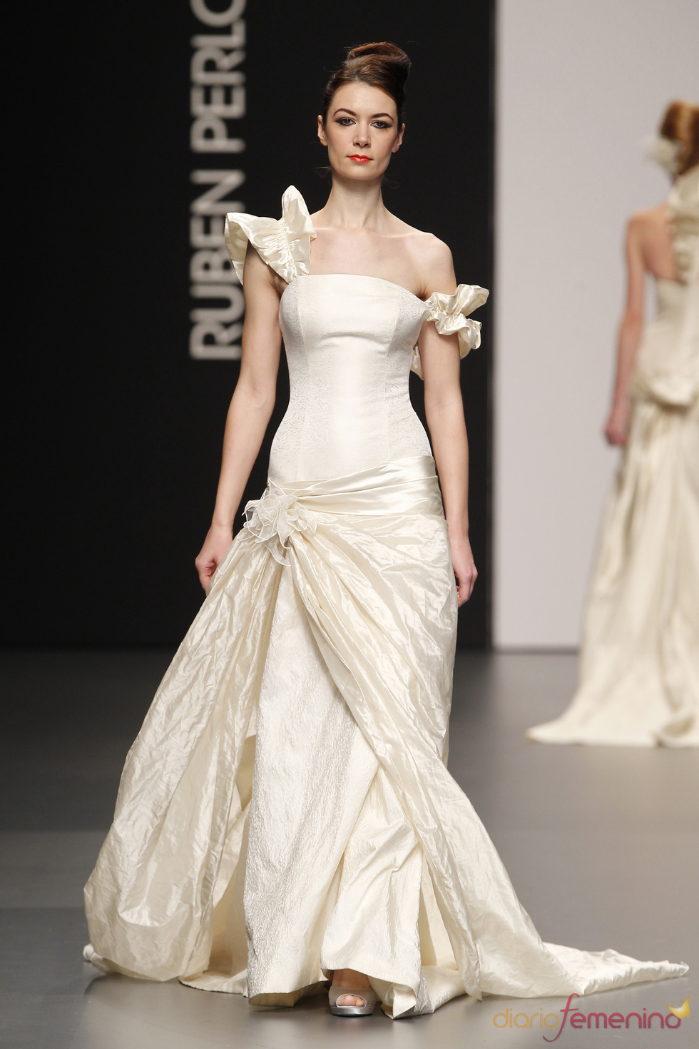 Rubén Perlotti y sus vestidos de novia