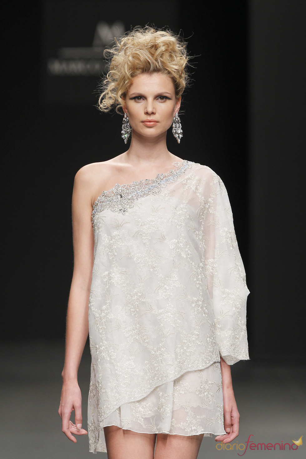 M&M visten a la novia del 2011