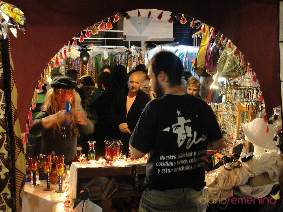 150 puestos de artesanos en el Mercadillo de Las Dalias en Madrid