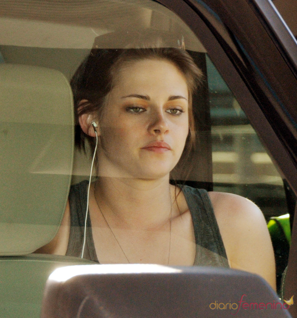 Kristen Stewart, molesta con los fans y paparazzi