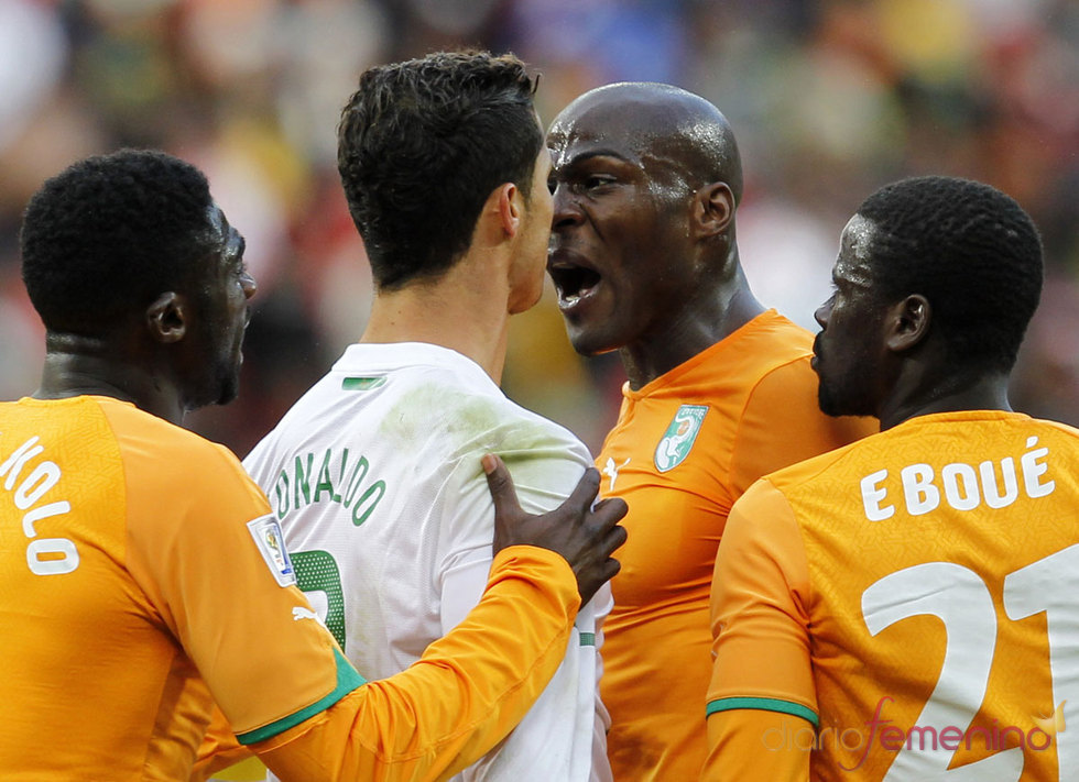 Pelea de Cristiano Ronaldo en el Portugal - Costa de Marfil