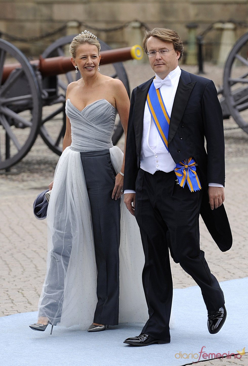 Los Príncipes Friso y Mabel de Holanda en la boda de Victoria de Suecia