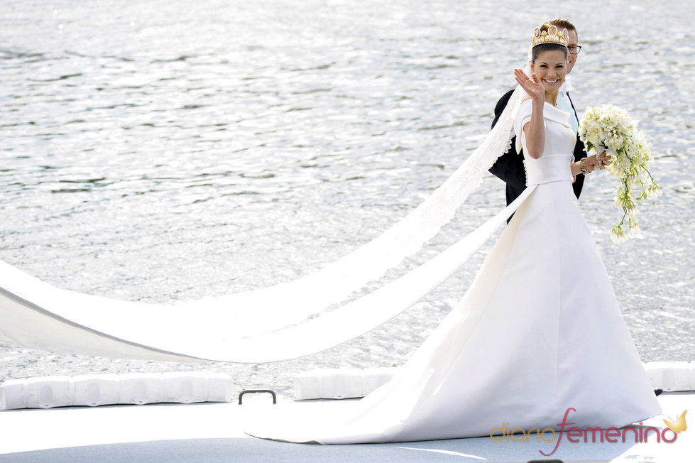 El vestido de novia de Victoria de Suecia y su marido Daniel Westling