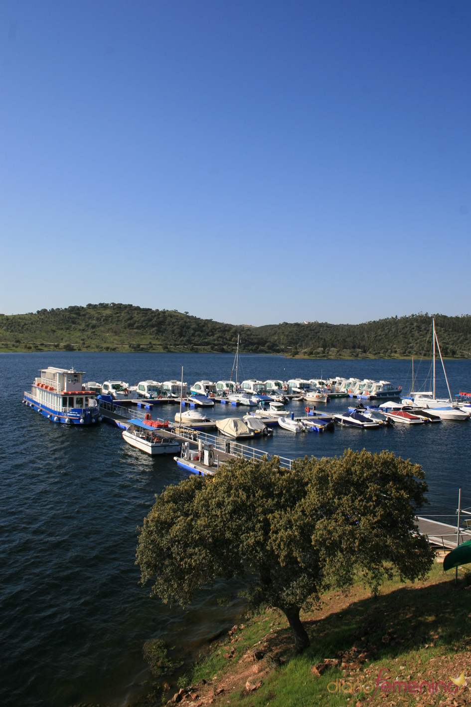 Vacaciones en un barco por Portugal