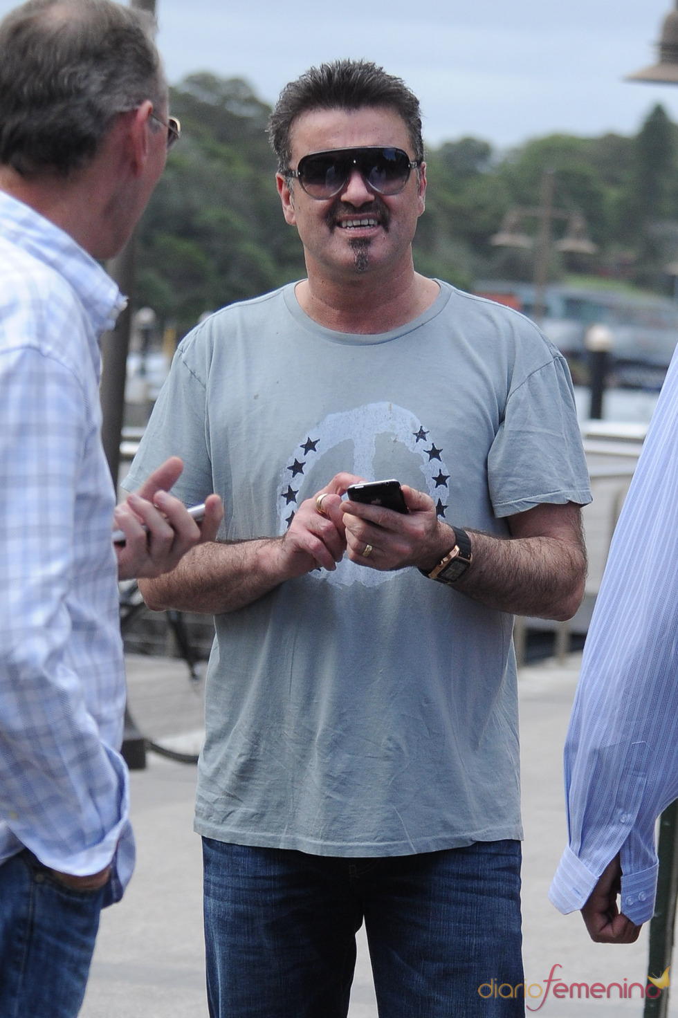 George Michael, arrestado por estampar su coche