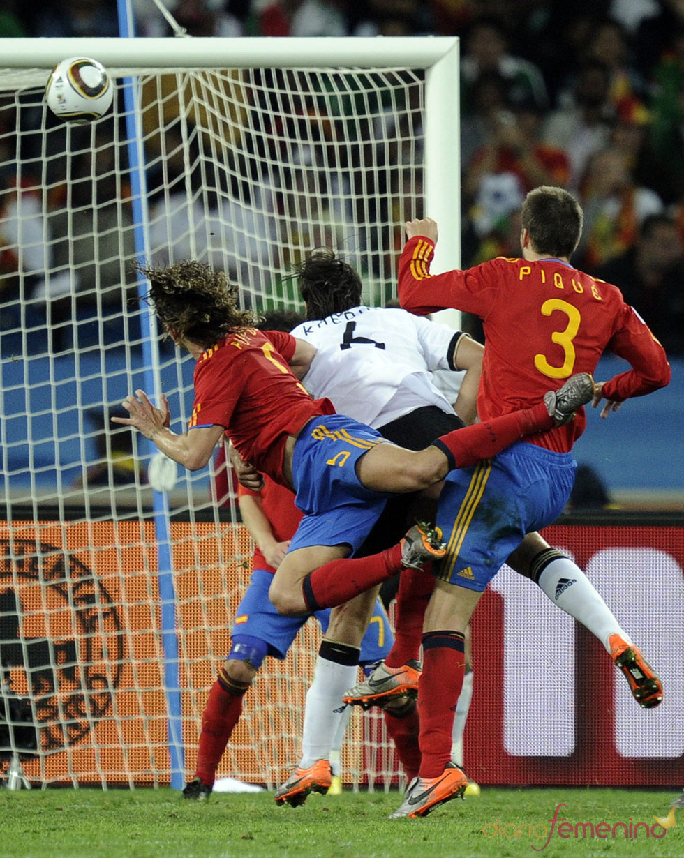 Puyol marca el único gol de España contra Alemania