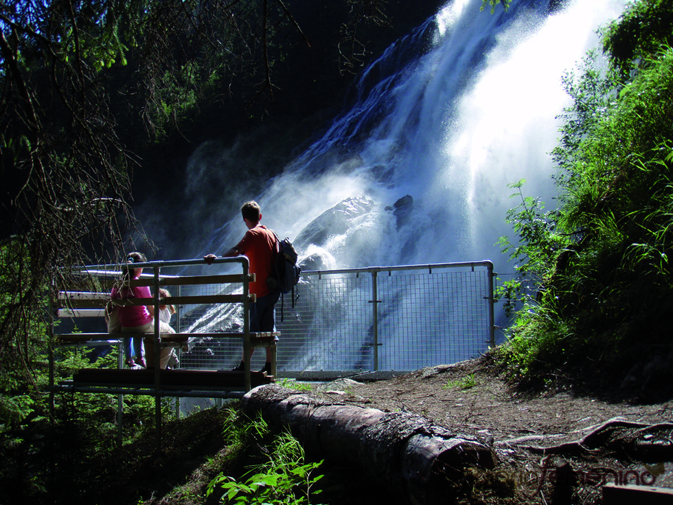 El Saber de las Aguas Salvajes, Austria