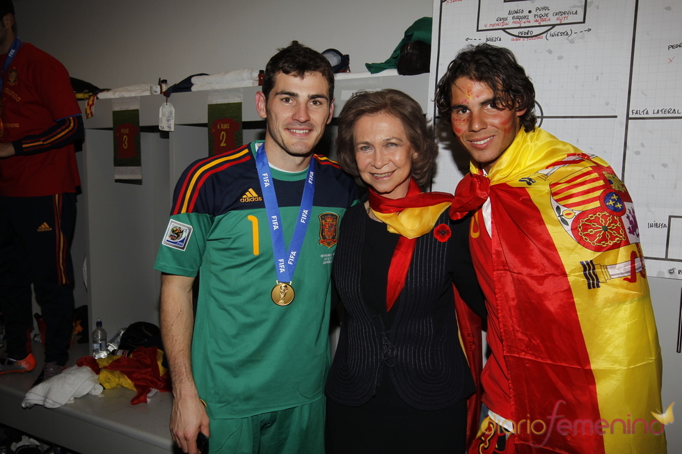 La reina Sofía con Rafa Nadal e Iker Casillas en Sudáfrica