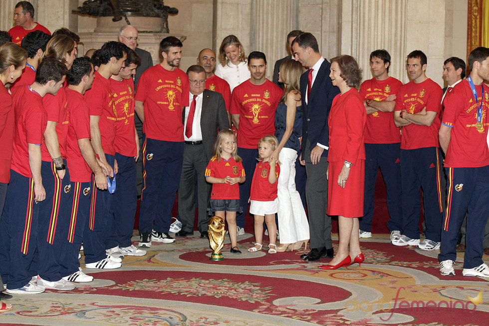 Los Reyes de España y los Príncipes de Asturias con la selección española