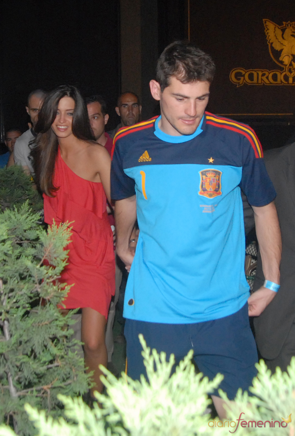 Iker Casillas y Sara Carbonero, tras la celebración del triunfo en el Mundial