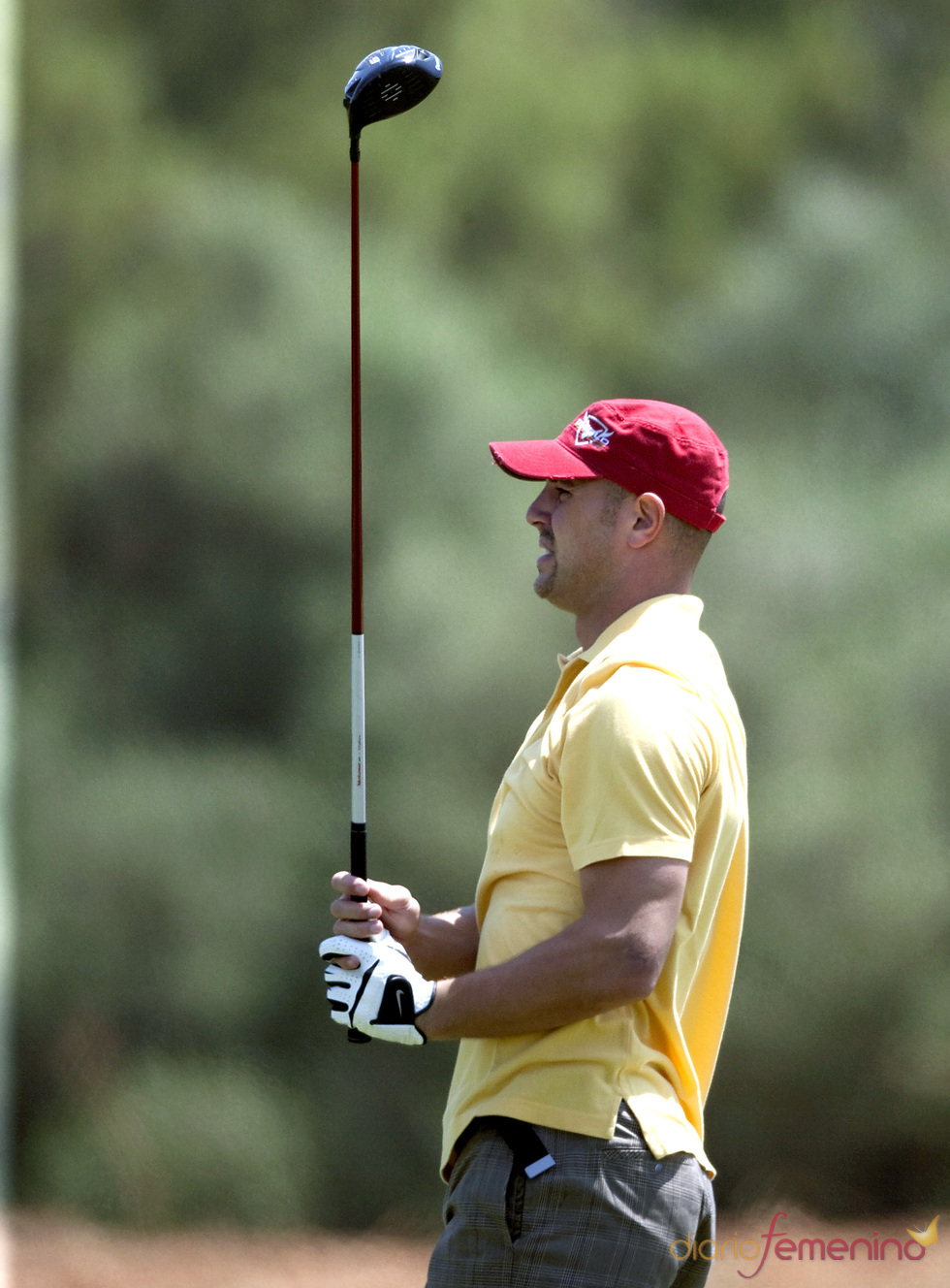 Pepe Reina, jugando al golff