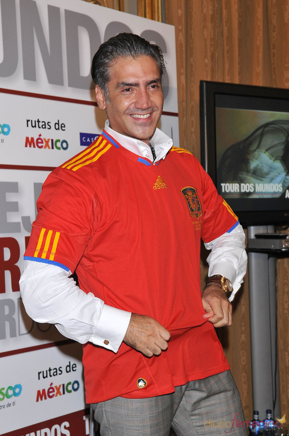 Alejandro Fernández conquista España