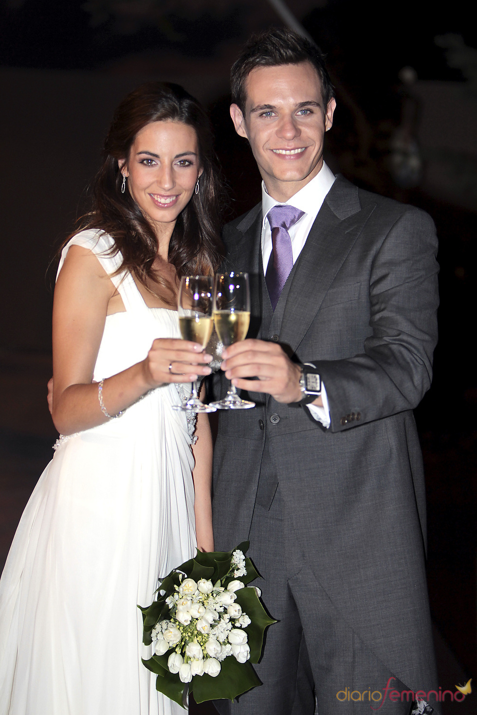 Almudena Cid y Christian Gálvez brindan tras su boda