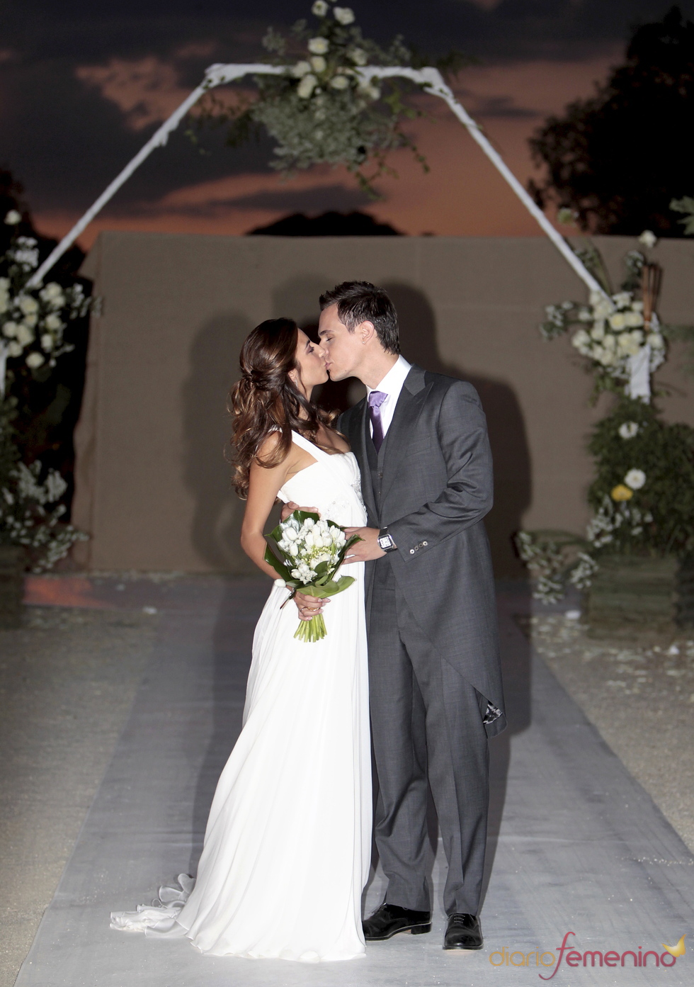 Almudena Cid y Christian Gálvez recién casados y muy enamorados