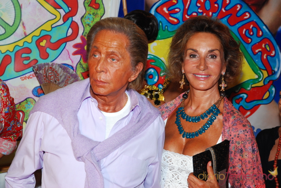 Valentino y Nati Abascal, en la fiesta hippy de Ibiza