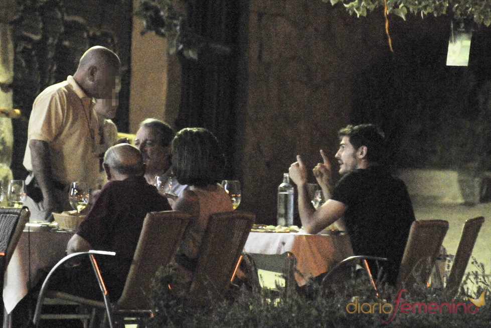 Iker Casillas discute con un fotógrafo