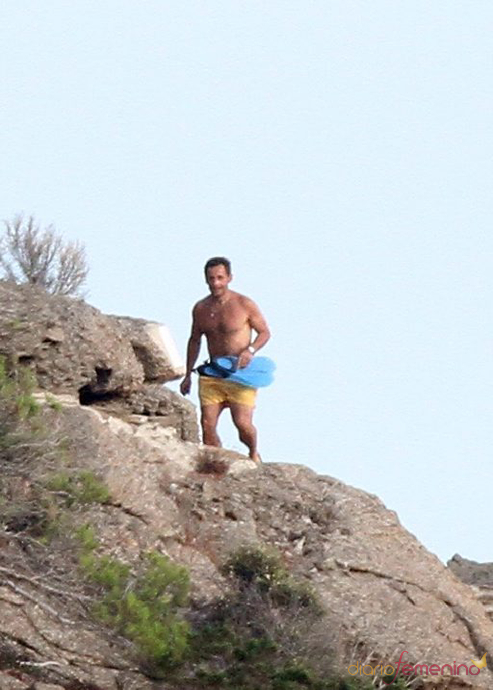 Nicolas Sarkozy en bañador