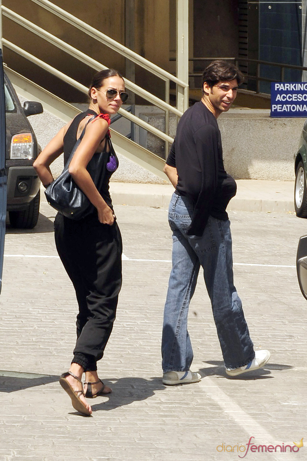 Eva Gonzáles acompaña a Cayetano Rivera al hospital