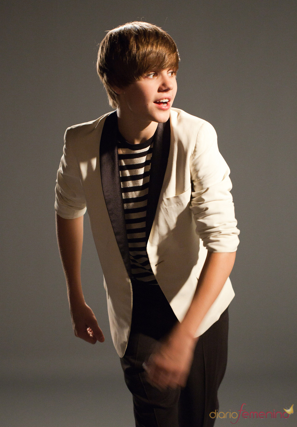 tiburón Lujo oficial Justin Bieber con chaqueta blanca