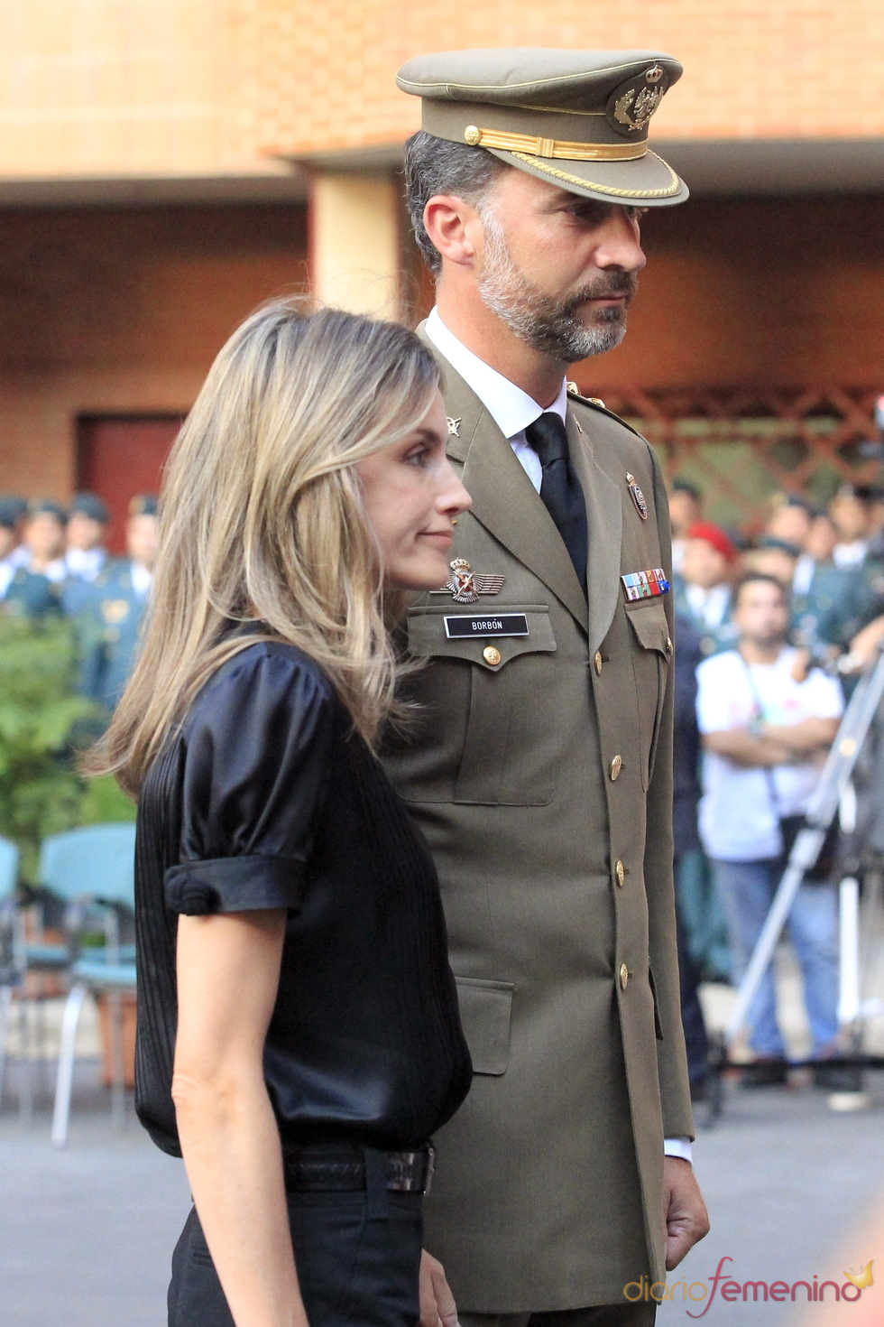 Los Principes de Asturias tristes por el asesinato de dos guardias civiles