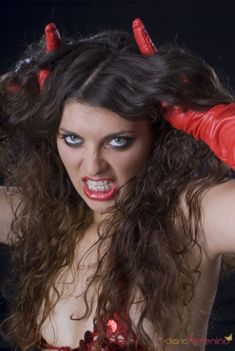 Labios rojo pasión en Halloween